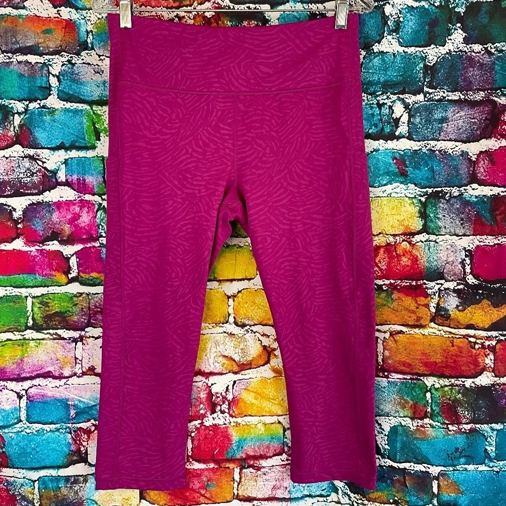 Athleta Ultimate Stash Pocket Printed Capri Size Large